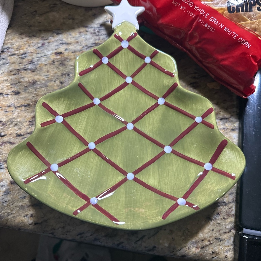 Pottery Barn season greetings Festive Green Christmas Tree Plates